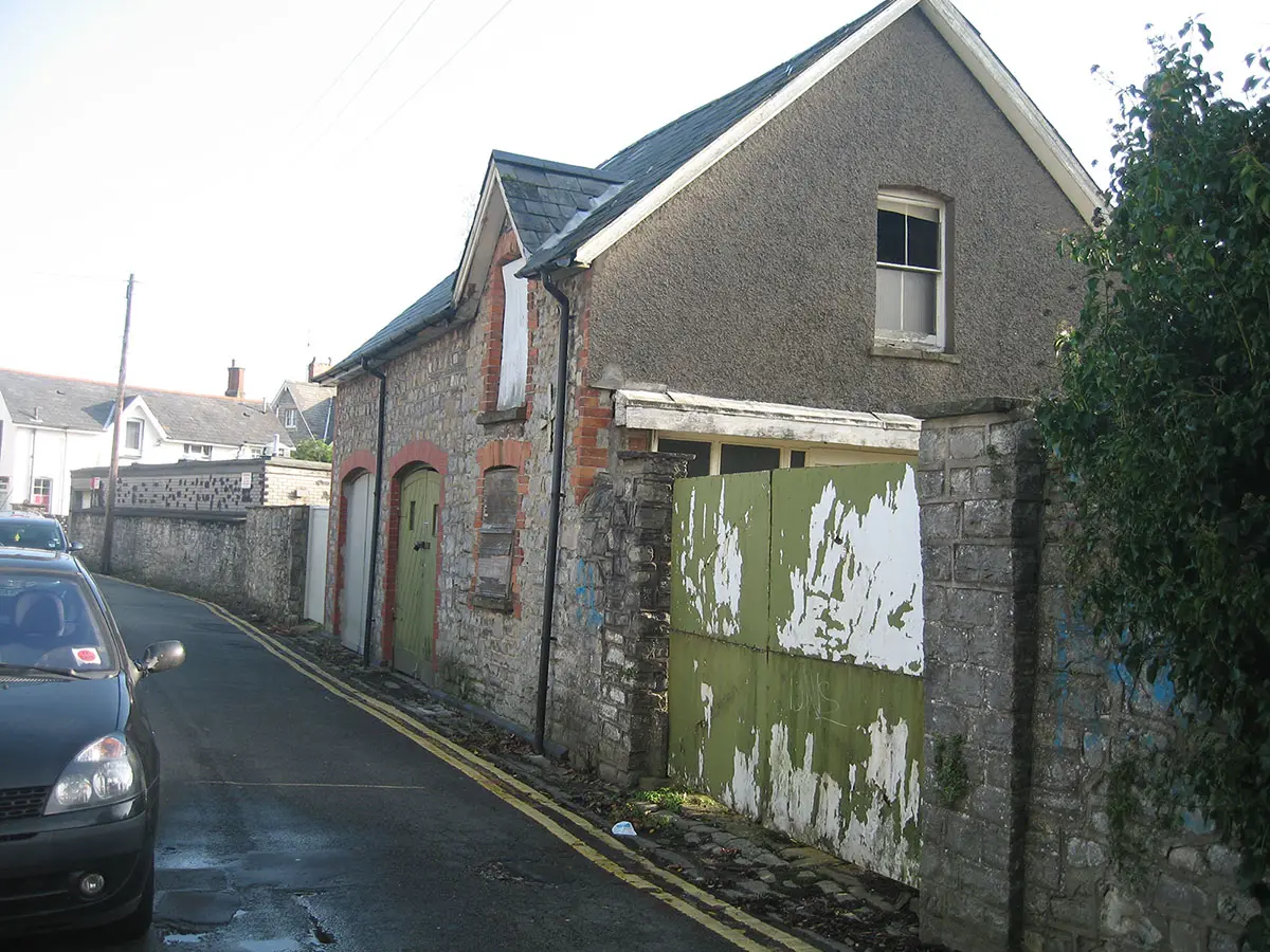 House before refurbishment